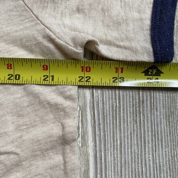 NHL Columbus Blue Jackets Logo Ringer Tee Men’s L Heather Beige Distressed New - Picture 8 of 10